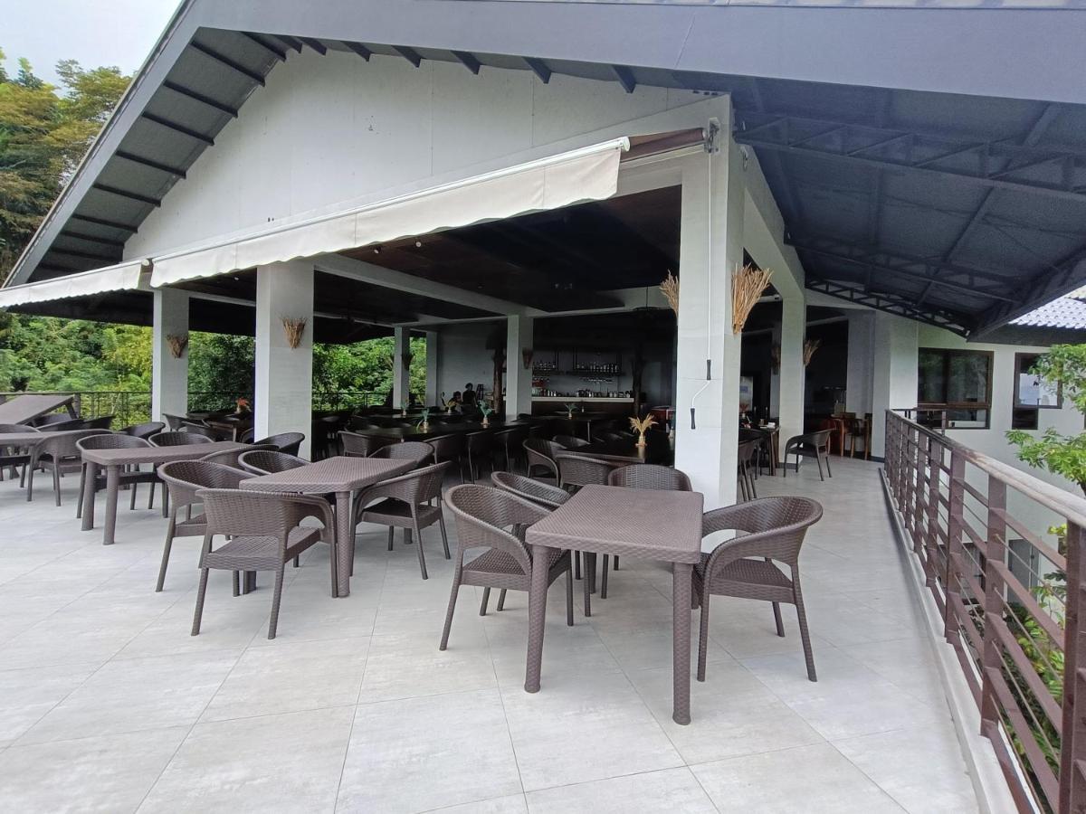 Mist Mountain Resort Powered By Cocotel Себу Экстерьер фото